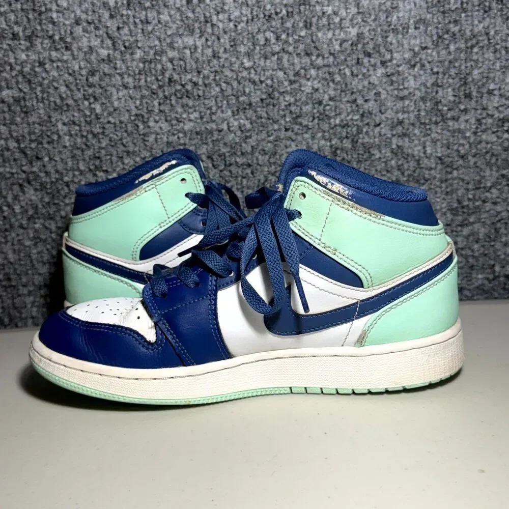 Nike Air Jordan 1 Mid Sneaker Mystic Navy Mint Foam Boys Size 5Y 554725-413